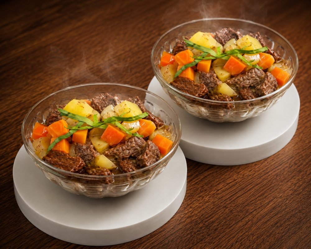 Caldo de carne com legumes